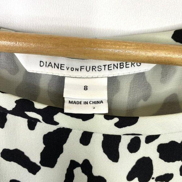 Diane von Furstenberg Dress Size 8 Sleeveless Animal Print Faux Wrap Front - Picture 3 of 6